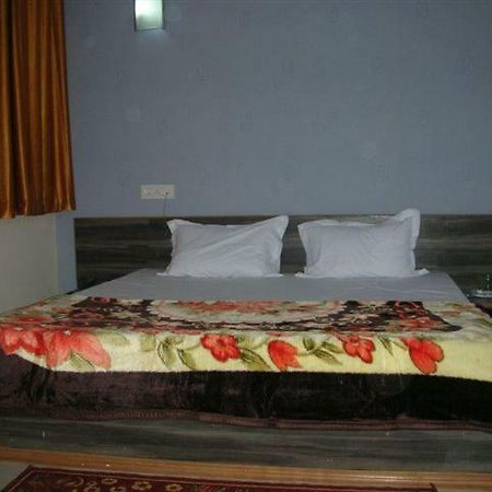 Sbm Hotel Juliasar Luaran gambar